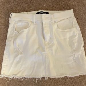 Express Mid Rise White Denim Miniskirt